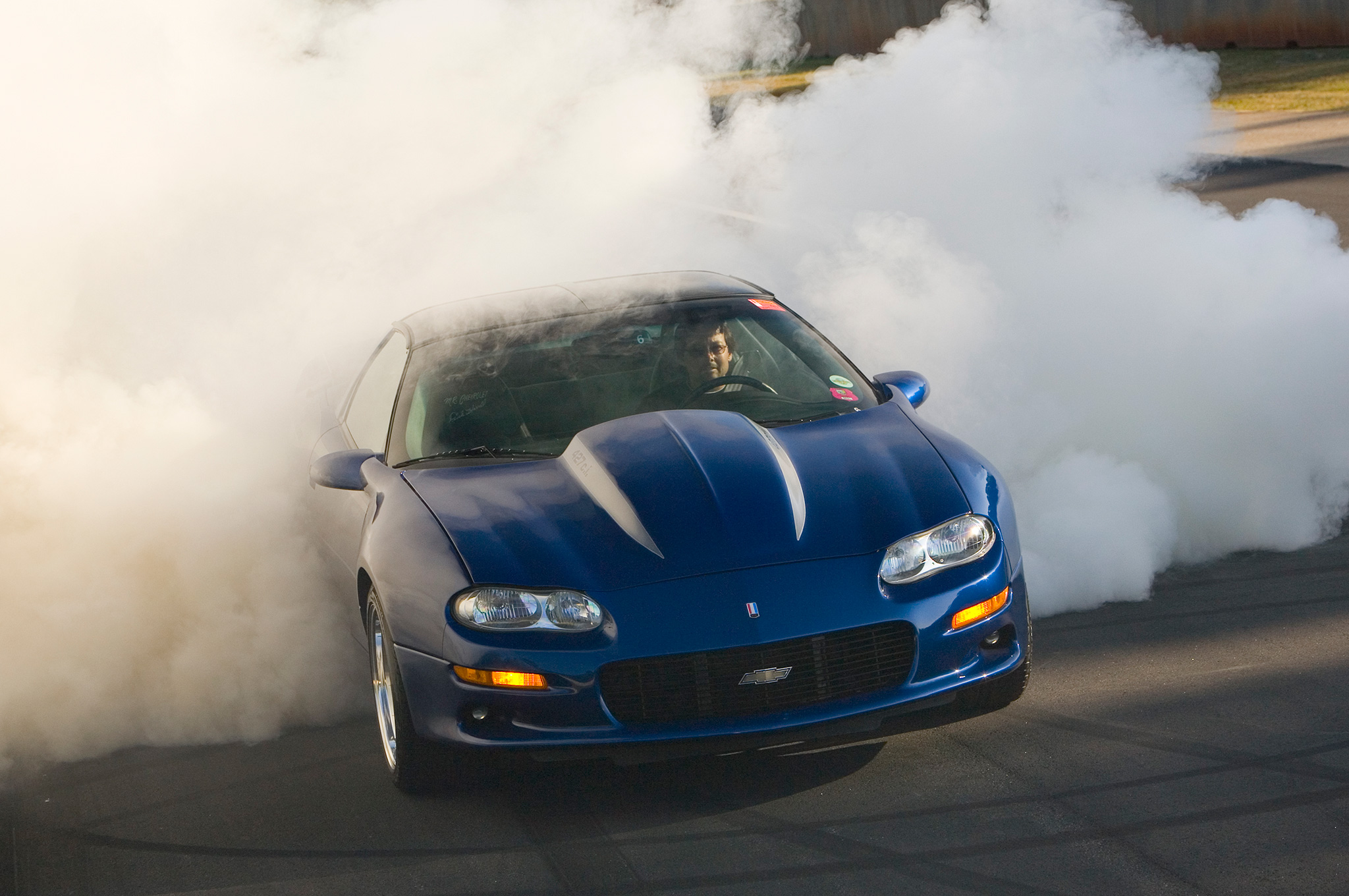 1-2002-gmmg-dick-harrell-wide-body-camaro-burnout.jpg