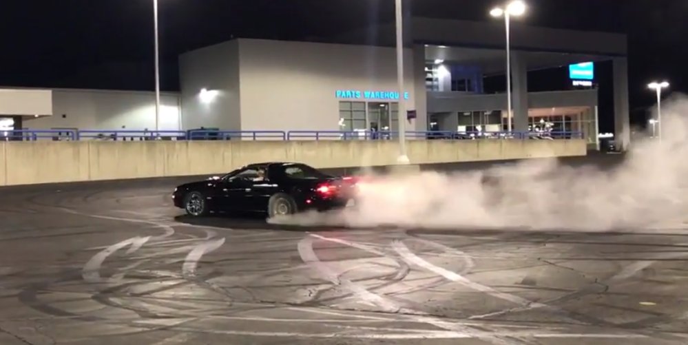 berger-chevrolet-camaro-burnout.jpg