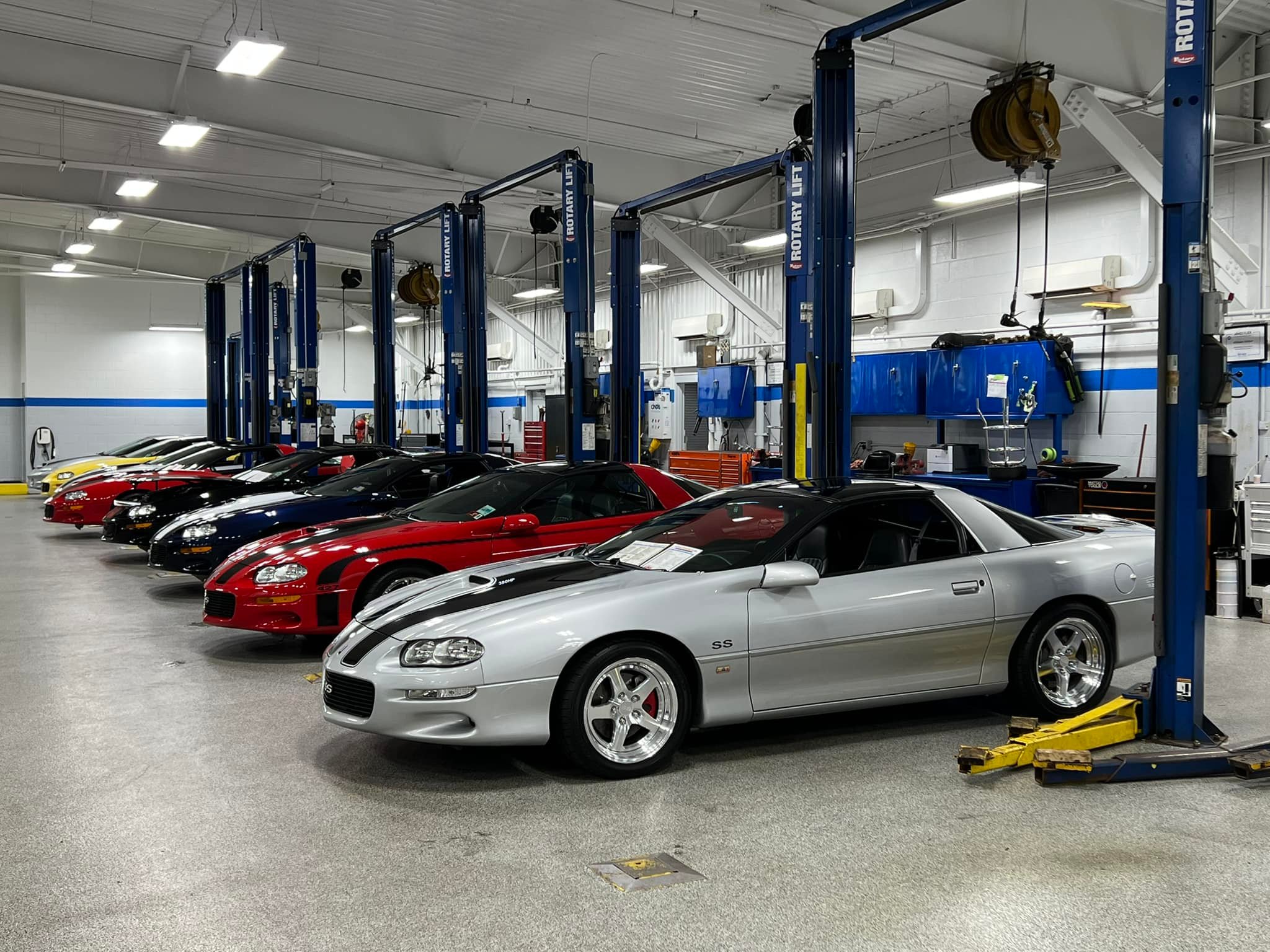 Service Bay2 (3).jpg